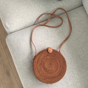 Round Straw Basket bag | Urban Outfitters